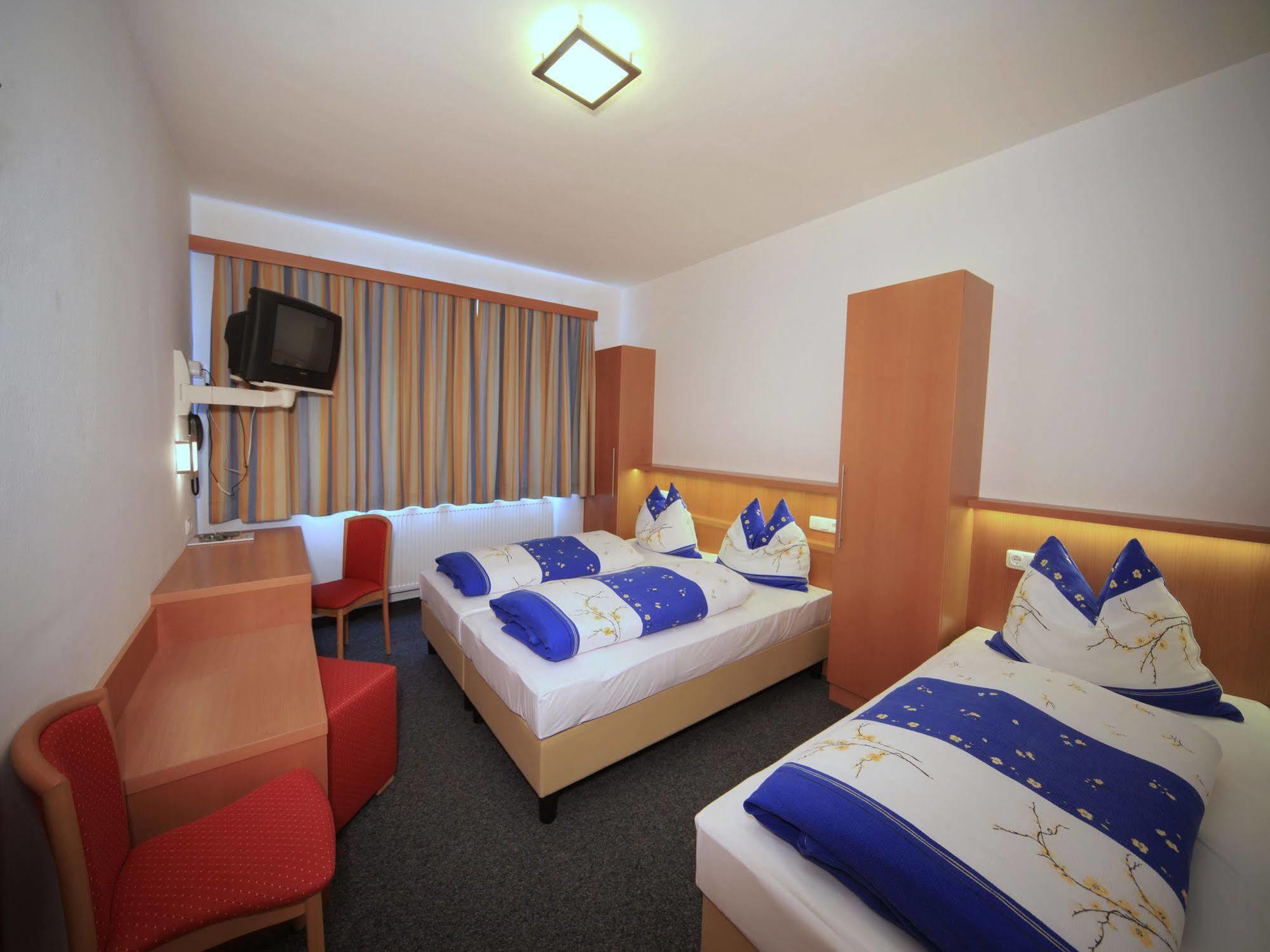 Hotel Gasthof Stefansbruecke Mutters Exterior photo